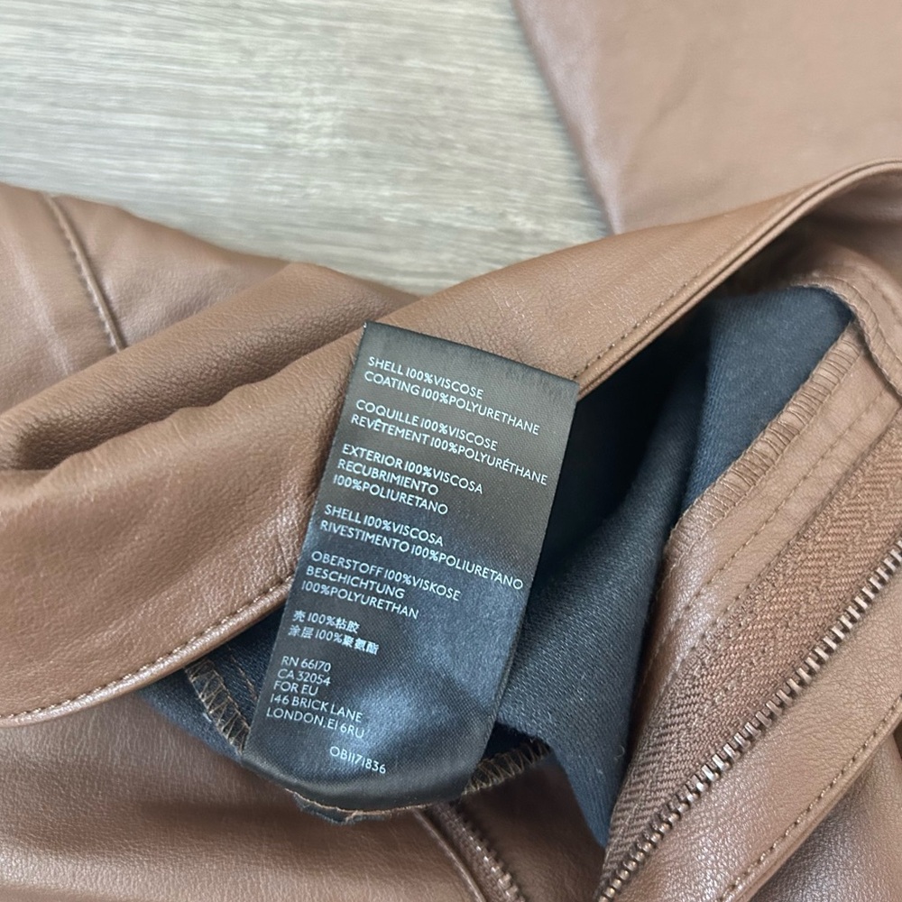 Free People Sasha Kick Crop Vegan Leather Pants - Size 4 - Picture 7 of 7